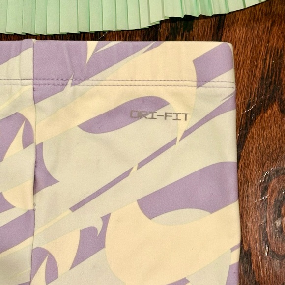 Nike Light Green Tank and Purple Patterned Shorts - Picture 10 of 12